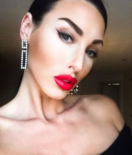 Alice Goodwin – Social media photos