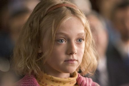 Dakota Fanning stars as Cale Crane in 2005 Dreamer: Inspired by a True ...