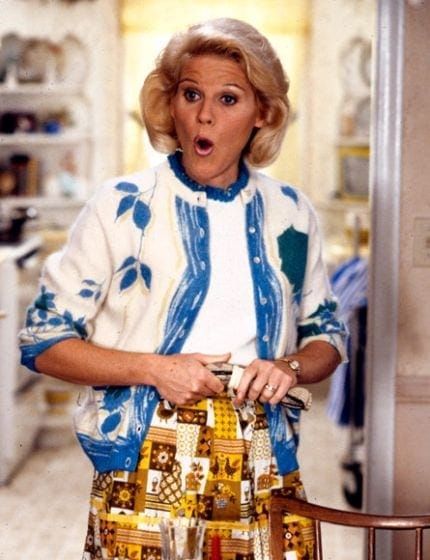 Who is Alley Mills dating? Alley Mills boyfriend, husband