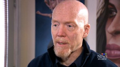 Bruce MacKinnon (cartoonist)