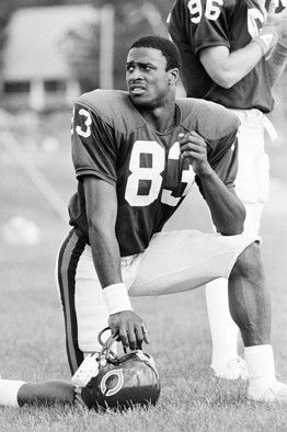 Wide receiver Willie Gault #83 of the Los Angeles Raiders in action.Circa  the 1990's. (Icon Sportswire via AP Images Stock Photo - Alamy