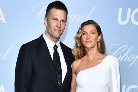 Tom Brady and Gisele Bündchen Have Been Living Apart for 'More Than a Month,' Source Says