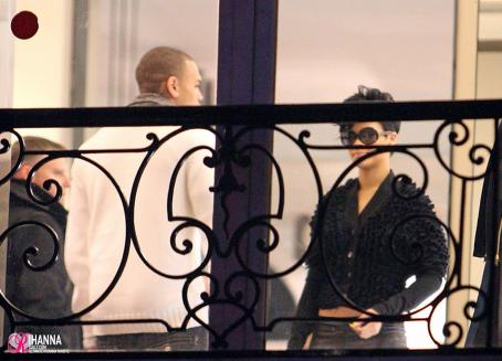 Rihanna Shopping at Louis Vuitton in Paris December 18, 2008