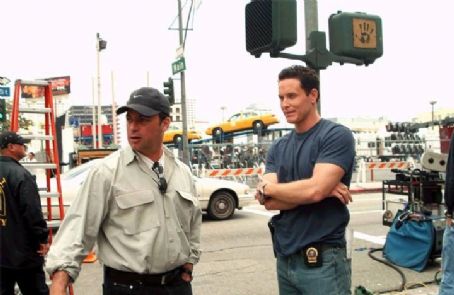 Cole Hauser as Bo Laramie in Paparazzi - 2004