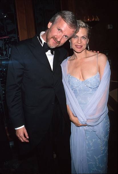 James Cameron and Linda Hamilton - The 70th Annual Academy Awards - Arrivals (1998)