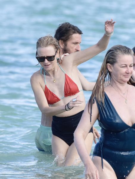 Naomi Watts – With Billy Crudup at a beach in St Barts