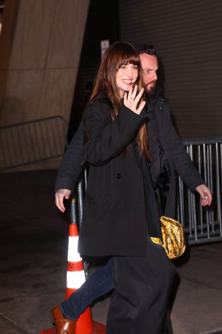 Dakota Johnson Arriving At The Snl After Party At Stk In New York Famousfix 