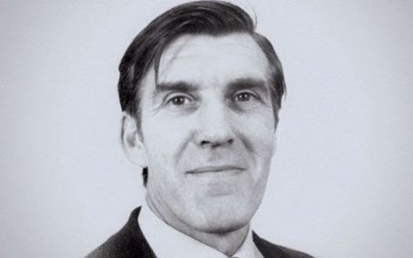 Robert Holmes