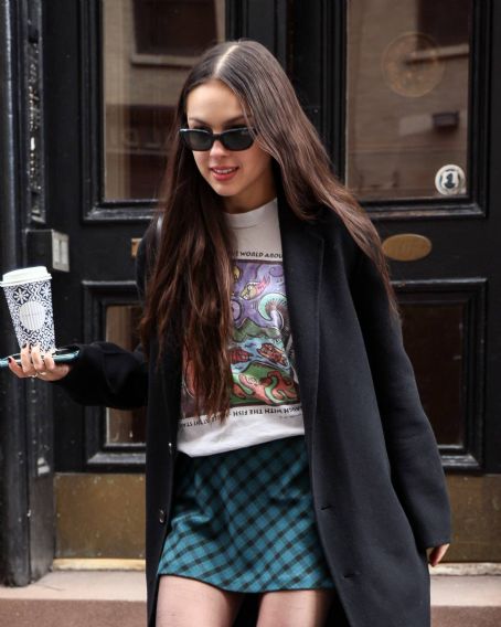 Olivia Rodrigo – Steps Out In New York - FamousFix