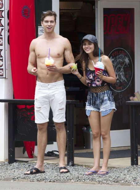 Victoria Justice Hawaii Victoria Justice Hawaii