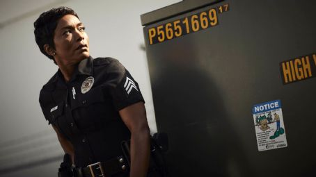 9-1-1 - Angela Bassett