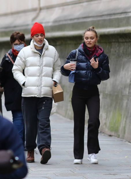 Lily-Rose Depp – Shopping candids in Paris | Lily-Rose Depp Picture ...