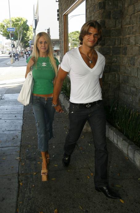 Shauna Sand With Her New Boyfriend In Beverly Hills 2007-09-14 | Shauna ...