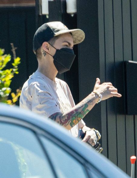 Ruby Rose – Ready to fly out of Los Angeles