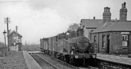 Birkenshaw and Tong railway station