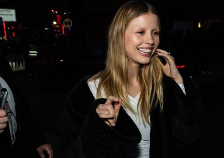 Who is Mia Goth dating? Mia Goth boyfriend, husband