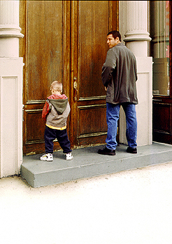 Adam Sandler and his adopted Cole and Dylan Sprouse relieve themselves in Big Daddy