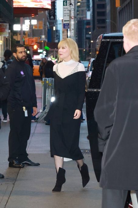 Cate Blanchett – Arrives at The Late Show with Stephen Colbert in New York