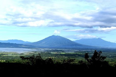 Lake Baao