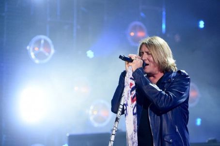 Def Leppard performs at the 2019 Rock & Roll Hall Of Fame Induction Ceremony - Show at Barclays Center on March 29, 2019 in New York City