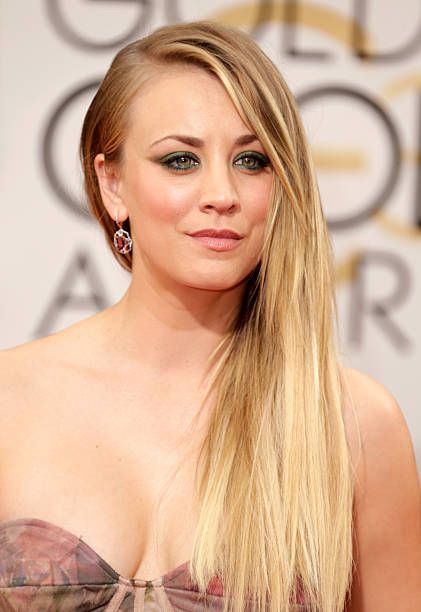 Kaley Cuoco - The 71st Annual Golden Globe Awards - Arrivals (2014)