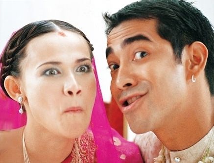 Raymond Bagatsing and Lara Fabregas