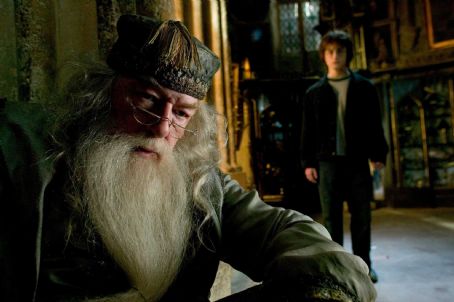 Who is Albus Dumbledore dating? Albus Dumbledore boyfriend, husband