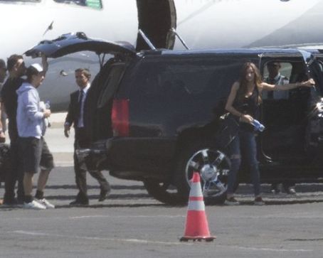 Louis Tomlinson and Eleanor Calder