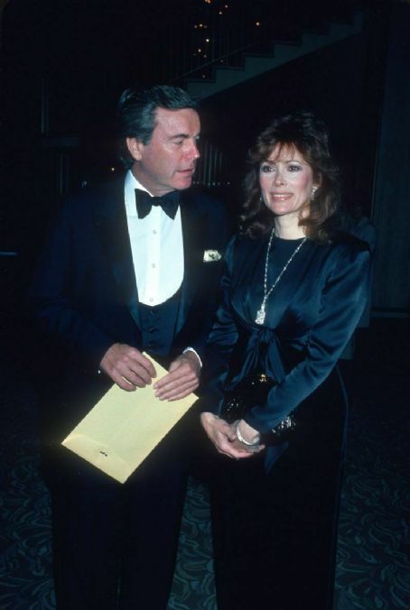 Tina Sinatra and Robert Wagner - FamousFix