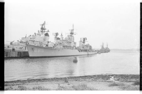 HNLMS Overijssel (D815)