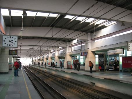 West Yan'an Road station