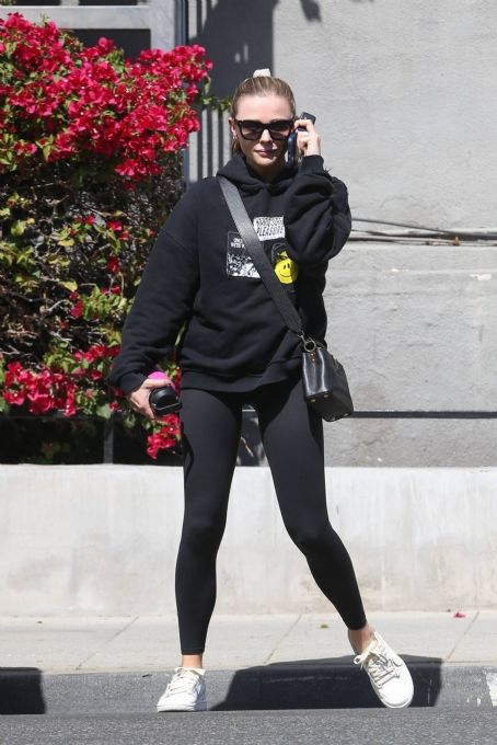 Chloe Grace Moretz – Spotted leaving the Remedy Place social club in