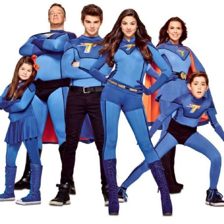 Kira Kosarin as Phoebe Thunderman in The Thundermans - FamousFix.com post