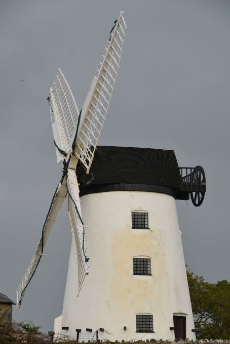Melin Llynon, Llanddeusant