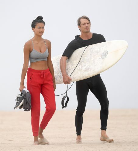 Kelly Gale and Joel Kinnaman head to the beach in Santa Monica, California