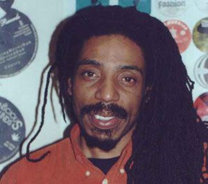 Earl Sixteen