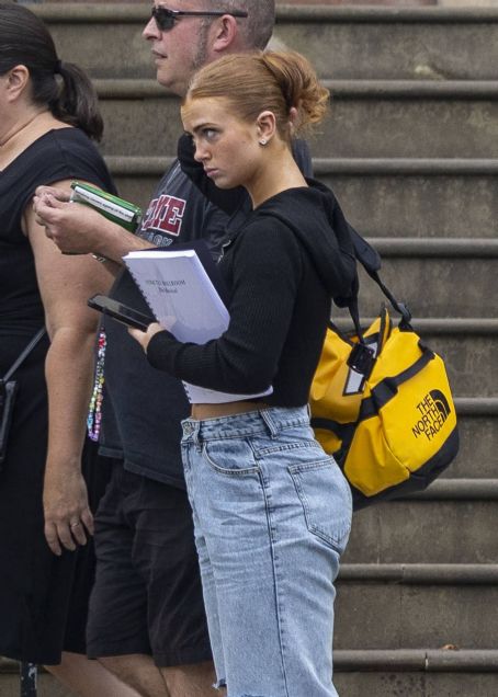 Maisie Smith – Steps out in London