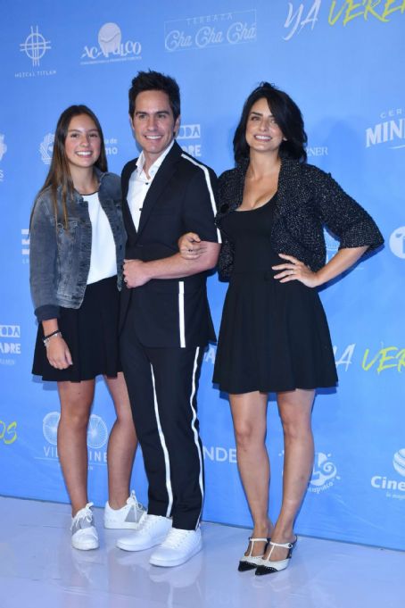 Aislinn Derbez – ‘Ya Veremos’ Premiere in Mexico City Picture - Photo