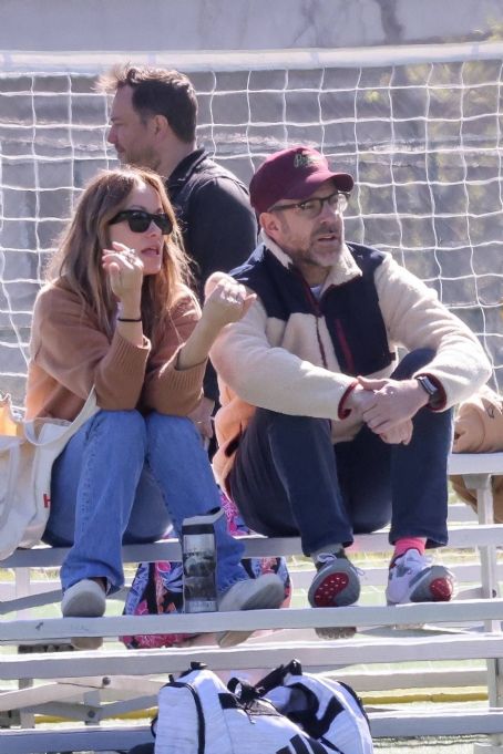 Olivia Wilde – With her ex Jason Sudeikis in Los Angeles