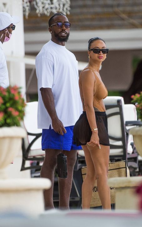 Draya Michele On the beach in Barbados FamousFix post