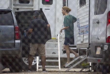 Jennifer Lawrence – Receives white flowers on her birthday in New
