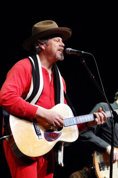 Who is Robert Earl Keen dating? Robert Earl Keen girlfriend, wife