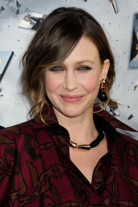 Vera Farmiga Pantyhose