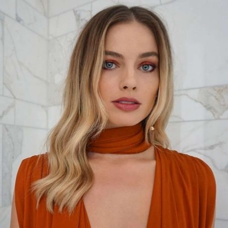 Margot Robbie – Bryce Scarlett BTS Photoshoot 2019 | Margot Robbie