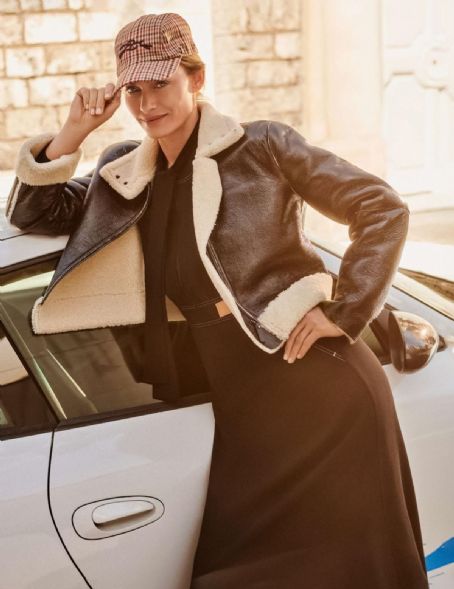 Amber Valletta - Elle Magazine Pictorial [France] (1 September 2022
