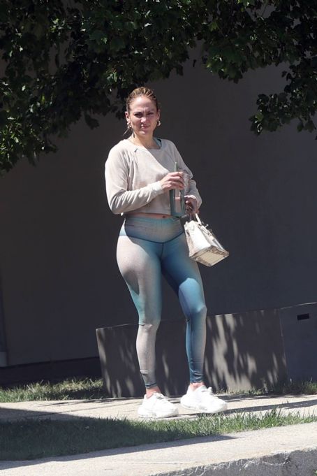 Jennifer Lopez – Photographed going to the gym in The Hamptons New York