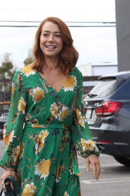 Alyson Hannigan – Seen at DWTS Studios in Los Angeles