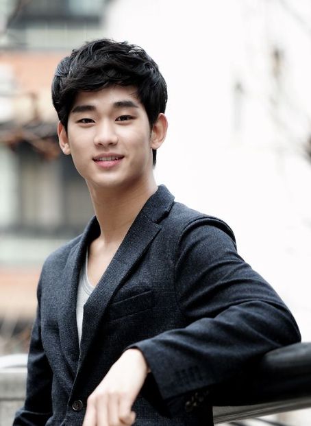 Who is Soo-Hyun Kim dating? Soo-Hyun Kim boyfriend, husband