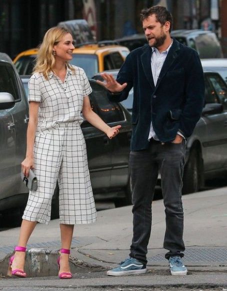 The Cutest Nyc Summer Stroll: Joshua Jackson And Simone Ashley Spotted! - 9hozx9t