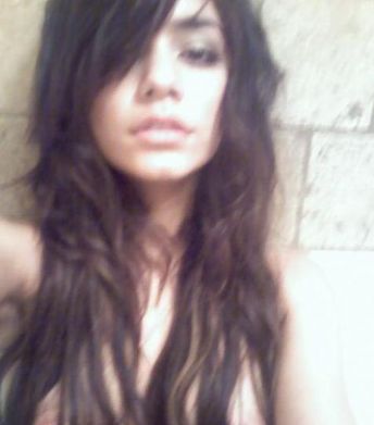 Leak vanessa photos hudgens Vanessa Hudgens